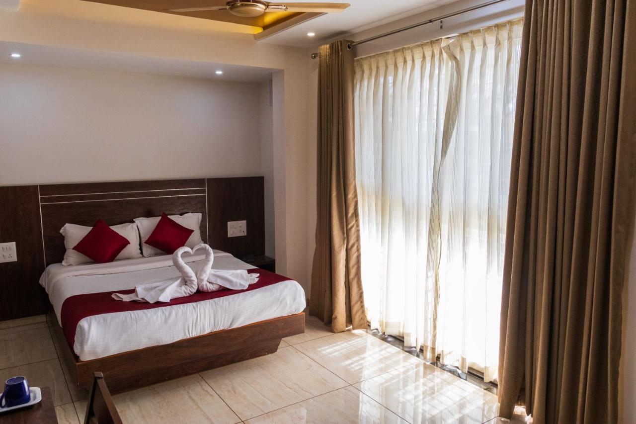 D' Manor Service Apartment Belgaum Buitenkant foto