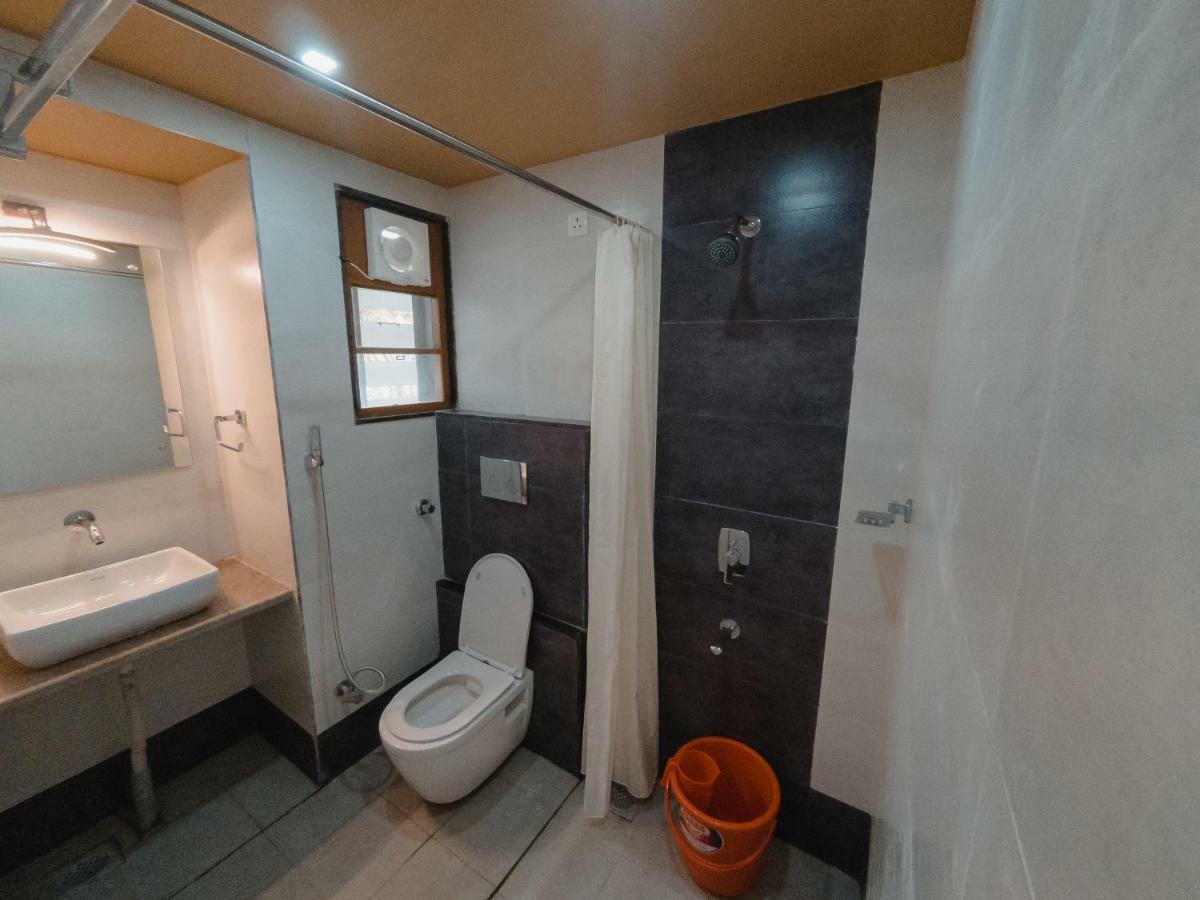 D' Manor Service Apartment Belgaum Buitenkant foto